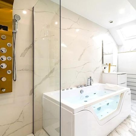 Oasis Chic - Spa Prive & Cinema Reims Exteriör bild