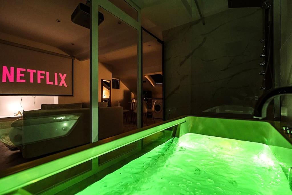 Oasis Chic - Spa Prive & Cinema Reims Exteriör bild