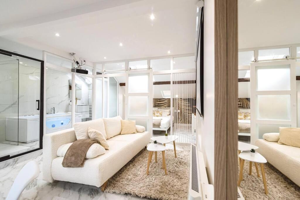 Oasis Chic - Spa Prive & Cinema Reims Exteriör bild